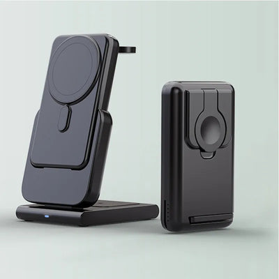 Magnetic Power Bank and wireless charger in sleek black design for fast and convenient charging.